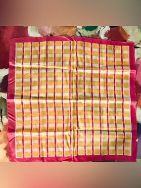 VTG Pink Houndstooth Scarf Neckerchief